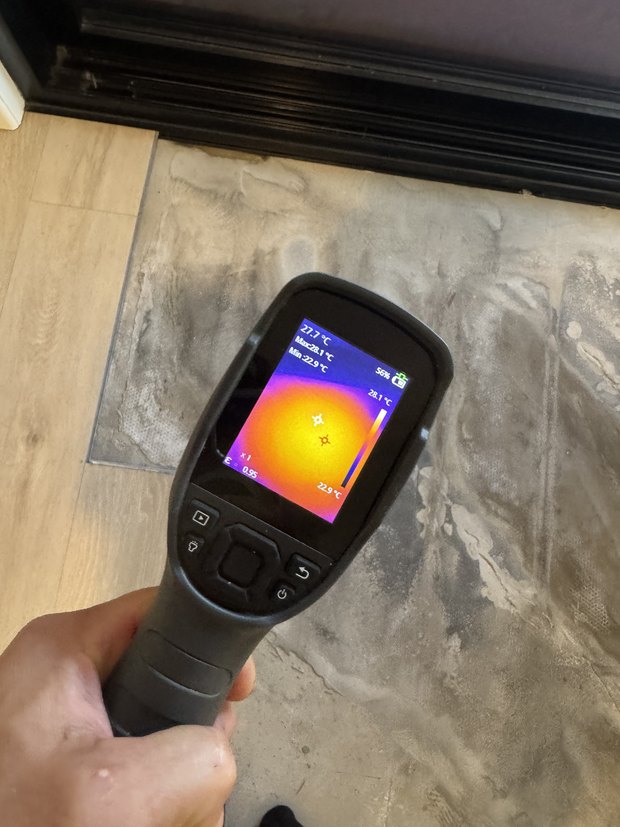 Thermal imaging a hot spot on a slab